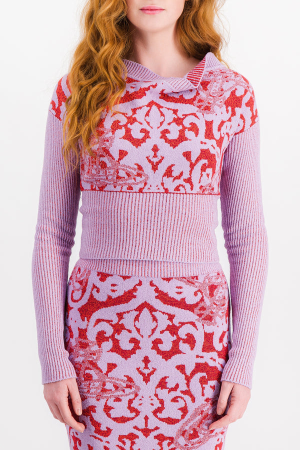 Sweater with very long sleeves and paisley print